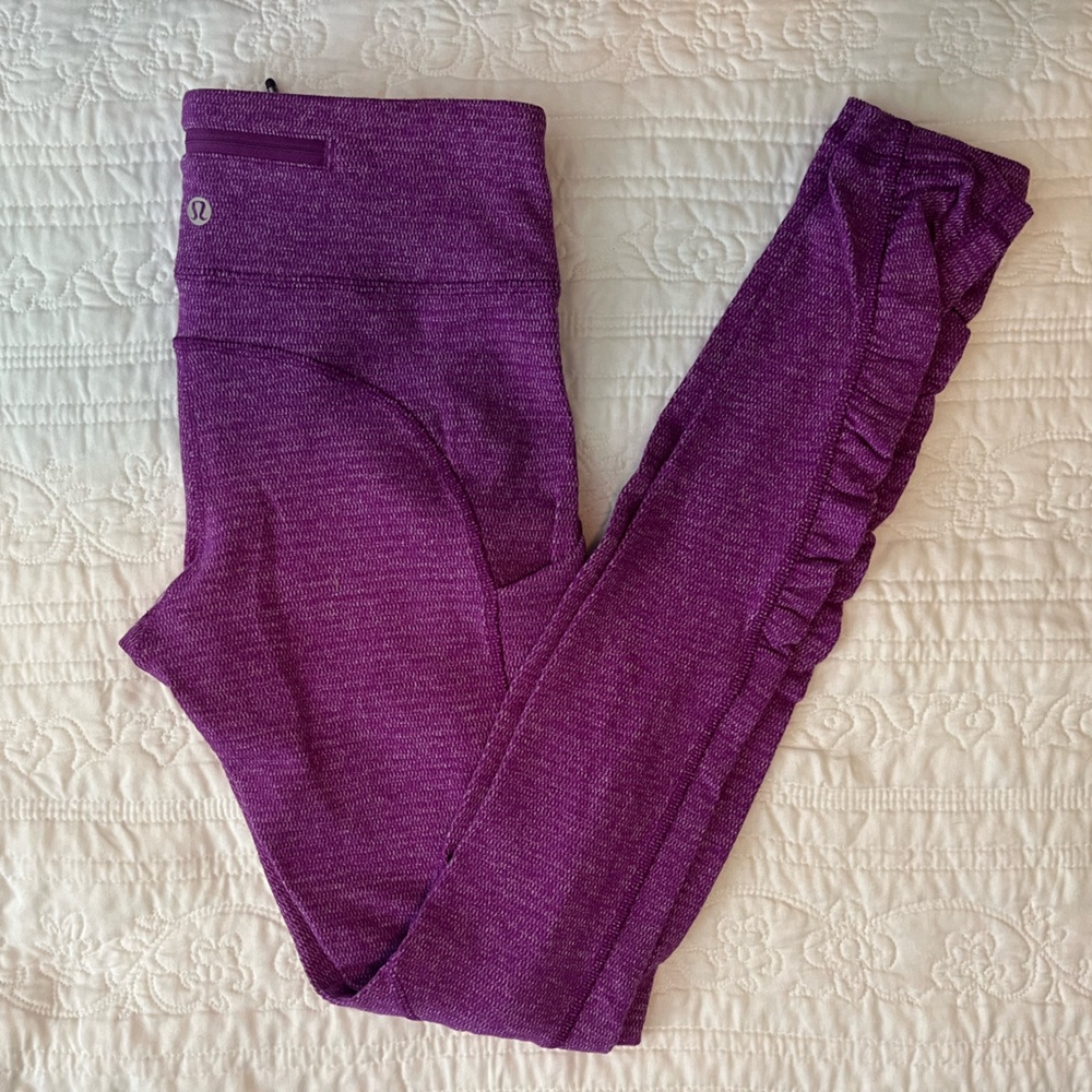 LIKE NEW Lululemon Ruched 7/8 Leggings Size 6